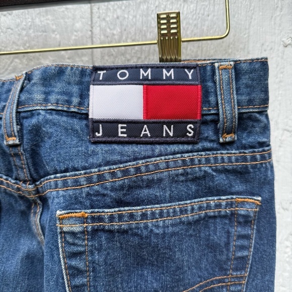 Vintage 90s Women’s Tommy Hilfiger Jeans Denim Slim Shorts Medium Wash Jorts 7 - Picture 7 of 7